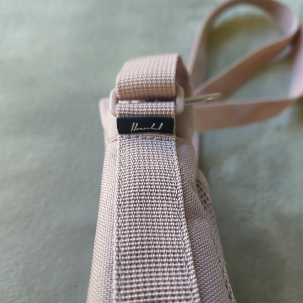 Herschel Crossbody Bag Dusty Pink Zipper Patch Classic Small Shoulder Purse - Picture 4 of 10